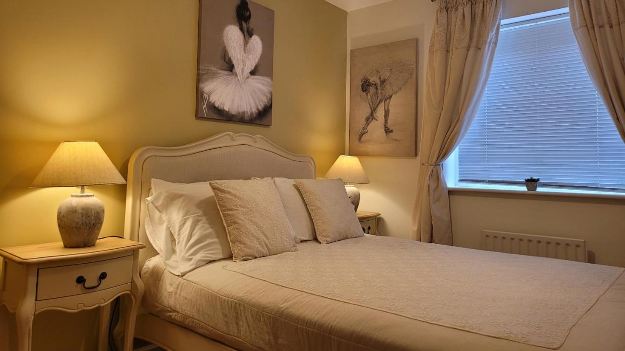 Three Bedroom Apartment By Beautiful Park Londra Dış mekan fotoğraf