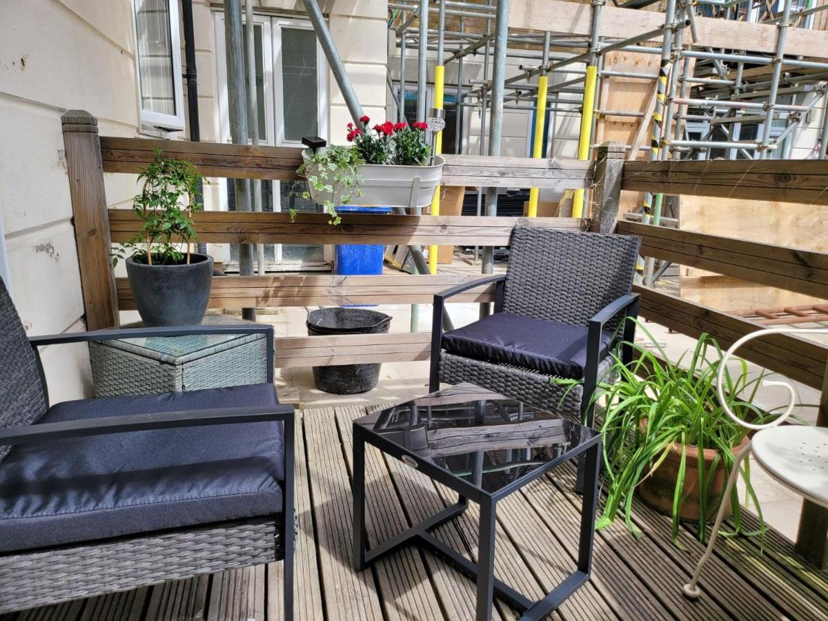 Three Bedroom Apartment By Beautiful Park Londra Dış mekan fotoğraf