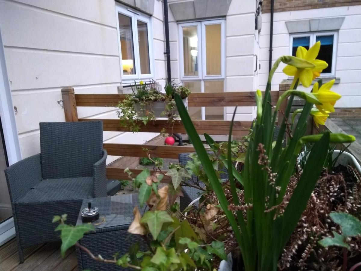 Three Bedroom Apartment By Beautiful Park Londra Dış mekan fotoğraf