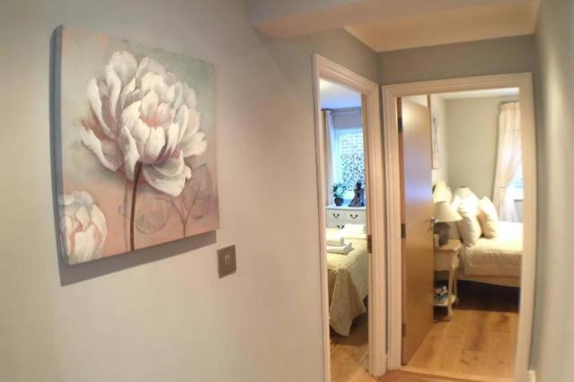 Three Bedroom Apartment By Beautiful Park Londra Dış mekan fotoğraf