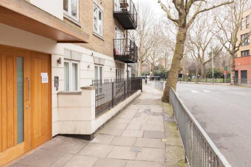Three Bedroom Apartment By Beautiful Park Londra Dış mekan fotoğraf
